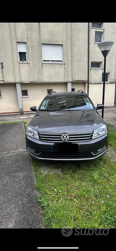Usata VW Passat 105 CV (77 kW) 2014 Marrone Station wagon