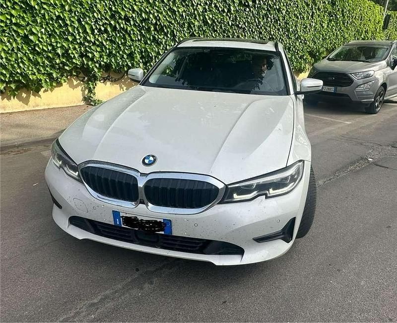 Usata 2019 BMW 330 Sport Line Station wagon | 20.000 € (Buon prezzo) - Immagine 1/4