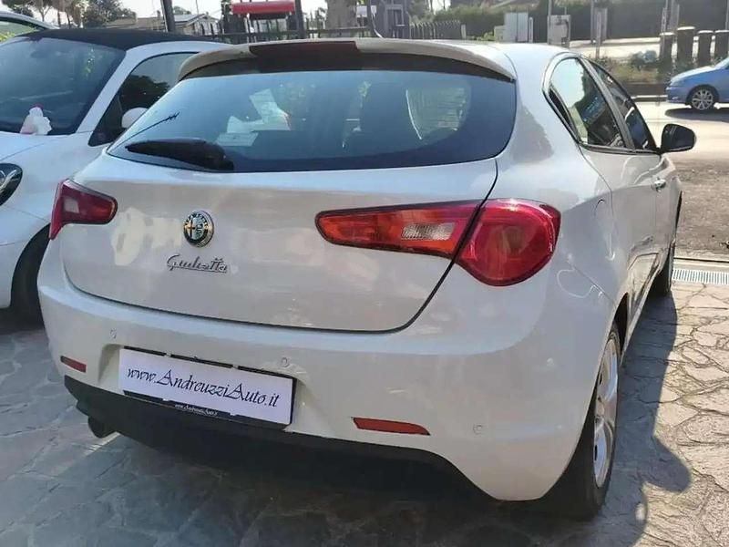 Usata Alfa Romeo Giulietta Progression 105 CV (77 kW) 2013 Bianco Berlina