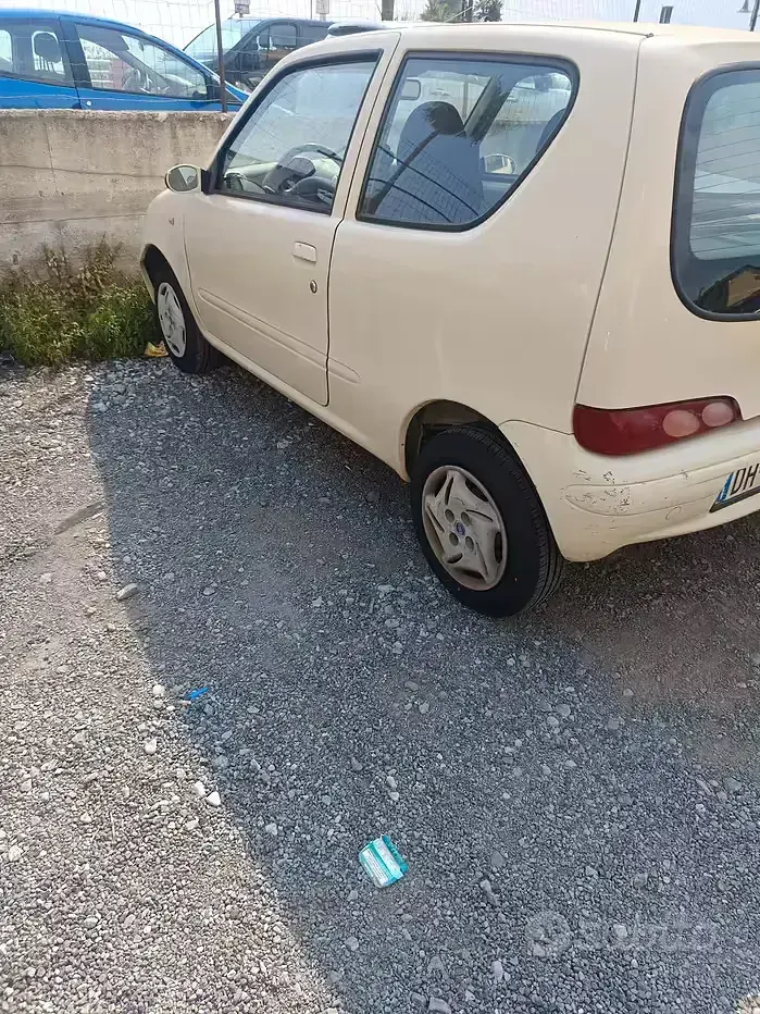Usata Fiat 600 54 CV (39 kW) 2007 Utilitaria