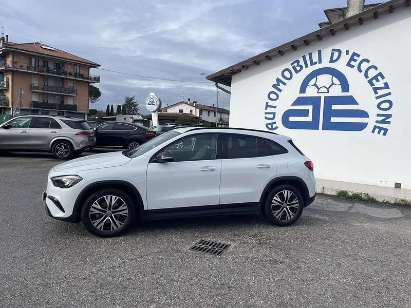 Usata Mercedes GLA200 Advanced 150 CV (110 kW) 2023 Bianco SUV