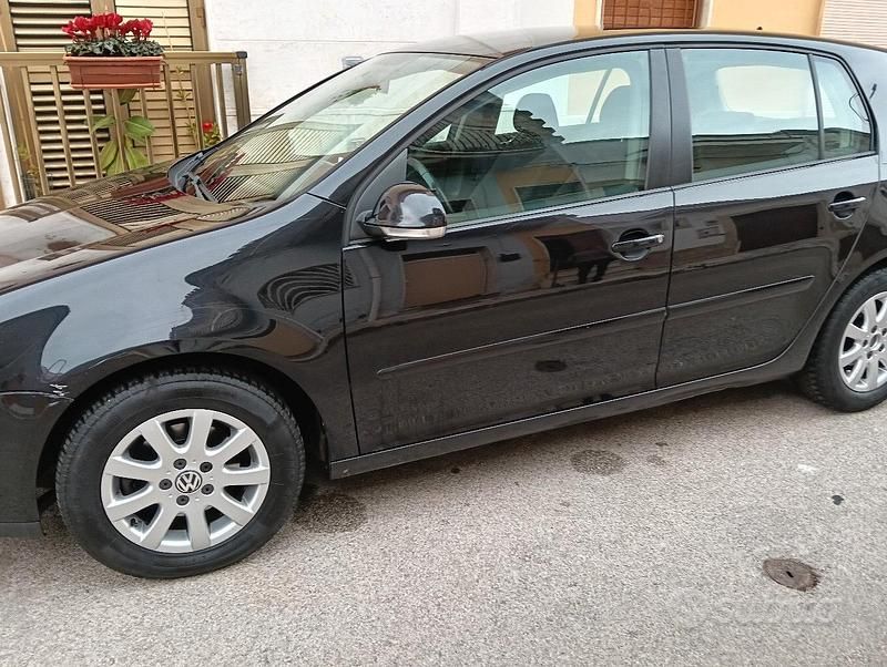 Usata VW Golf V 105 CV (77 kW) 2007 Nero Berlina