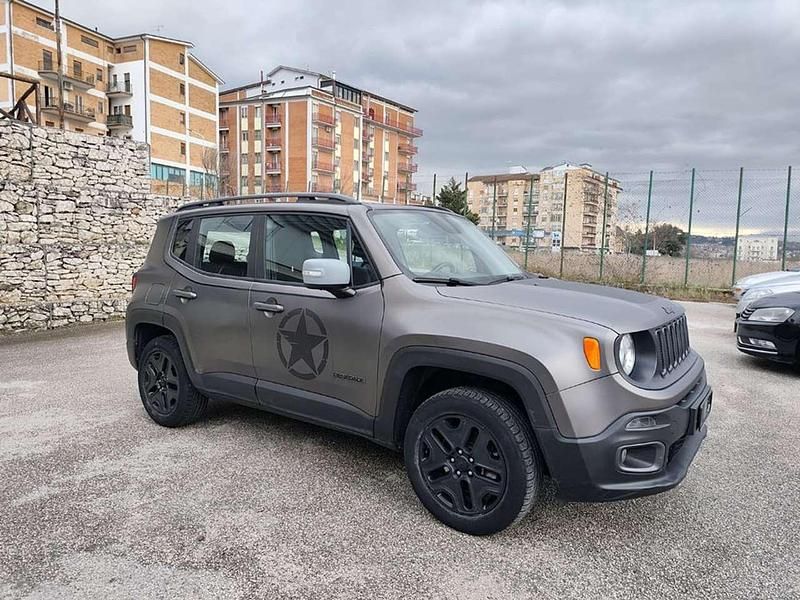 Usata Jeep Renegade Night Eagle 140 CV (102 kW) 2016 Grigio opaco SUV
