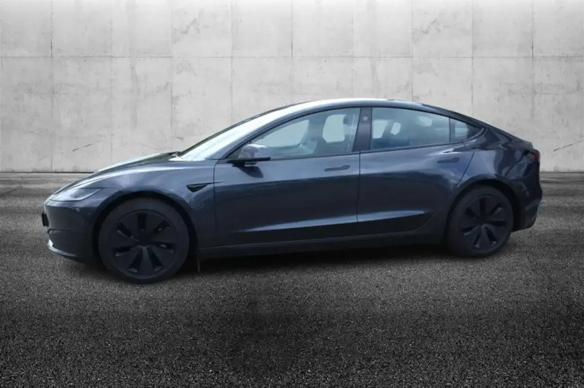 Usata Tesla Model 3 88 kW (120 CV) 2024 Grigio Berlina