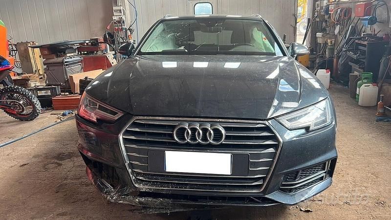 Usata Audi A4 S-Line 190 CV (139 kW) 2016 Grigio Station wagon