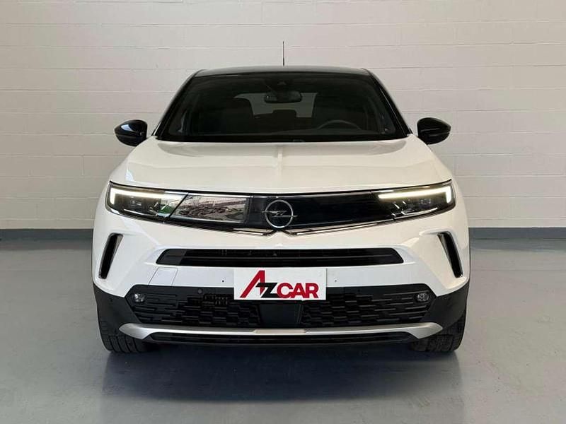 Usata Opel Mokka Ultimate 131 CV (96 kW) 2022 Bicolore tetto nero/bianco alp SUV