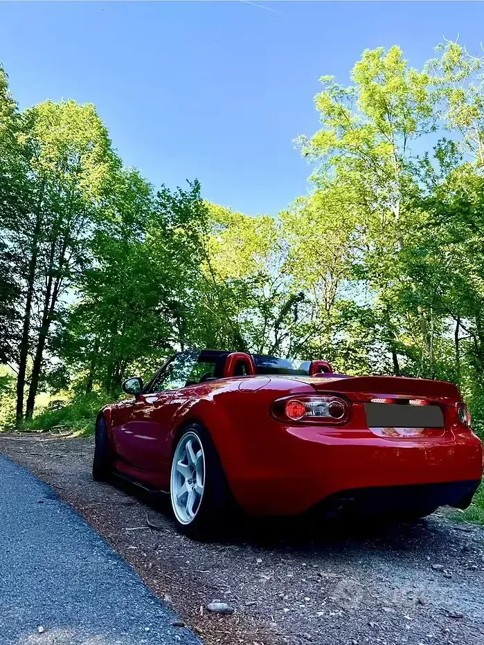 Usata Mazda MX5 126 CV (92 kW) 2010 Rosso Cabrio