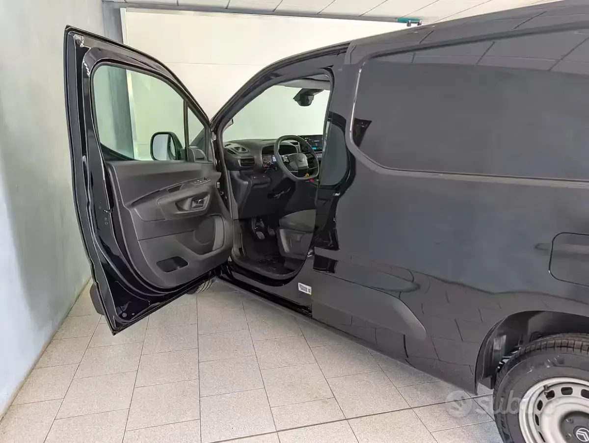Nuova Citroën Berlingo 102 CV (75 kW) 2026 Nero Monovolume