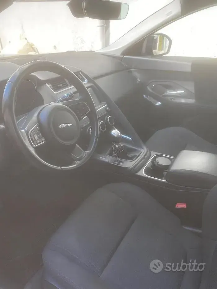 Usata Jaguar E-Pace 150 CV (110 kW) 2020 Grigio SUV