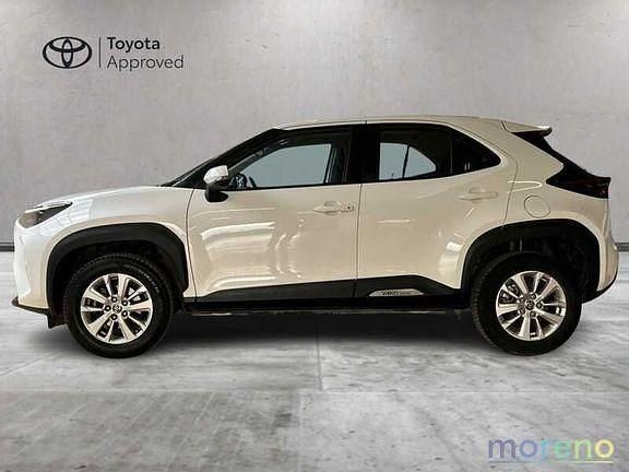 Usata Toyota Yaris Hybrid Active 116 CV (85 kW) 2022 Bianco Pick-up