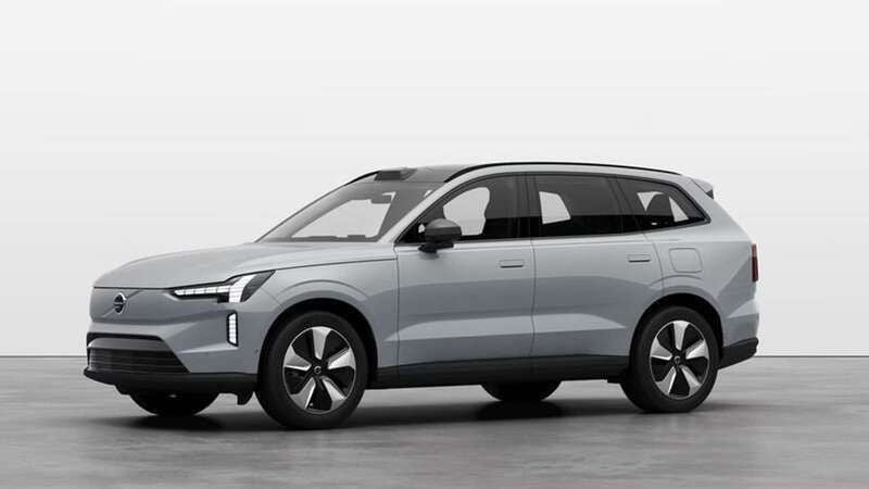Nuova Volvo EX90 Core 205 kW (279 CV) 2025 Grigio SUV