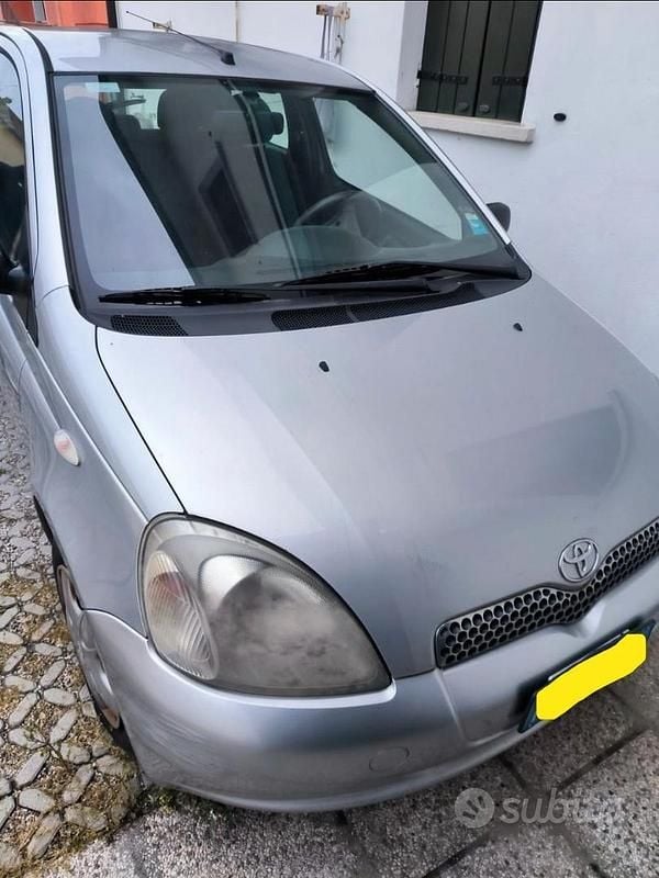 Usata Toyota Yaris 65 CV (47 kW) 2003 Berlina