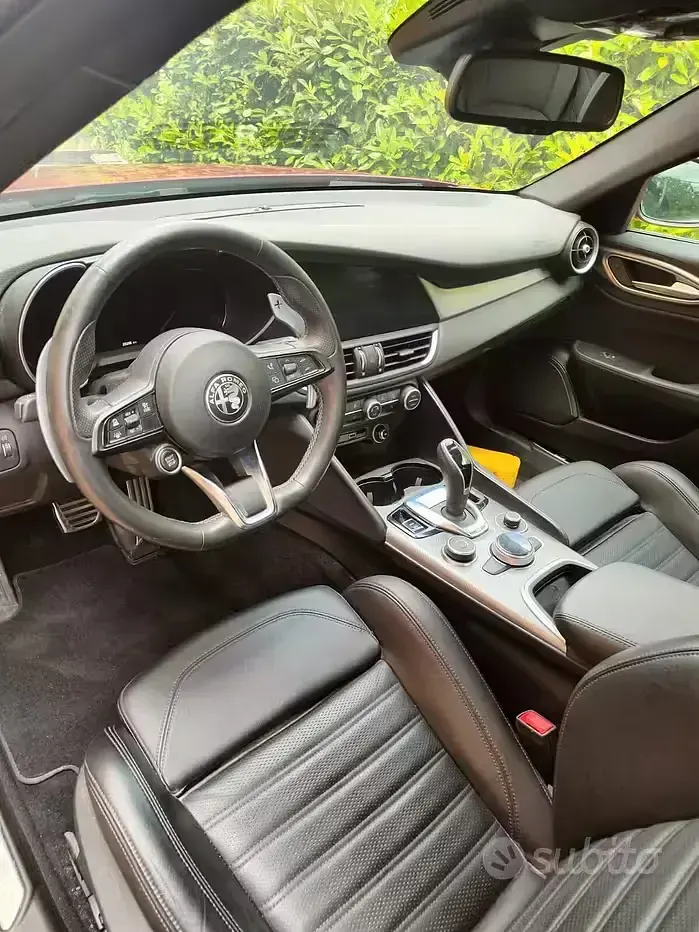 Usata Alfa Romeo Giulia 160 CV (117 kW) 2023 Rosso Berlina