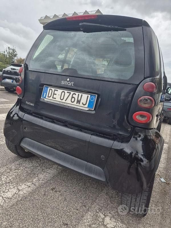 Usata Smart ForTwo Coupé 61 CV (44 kW) 2006 Nero Coupé
