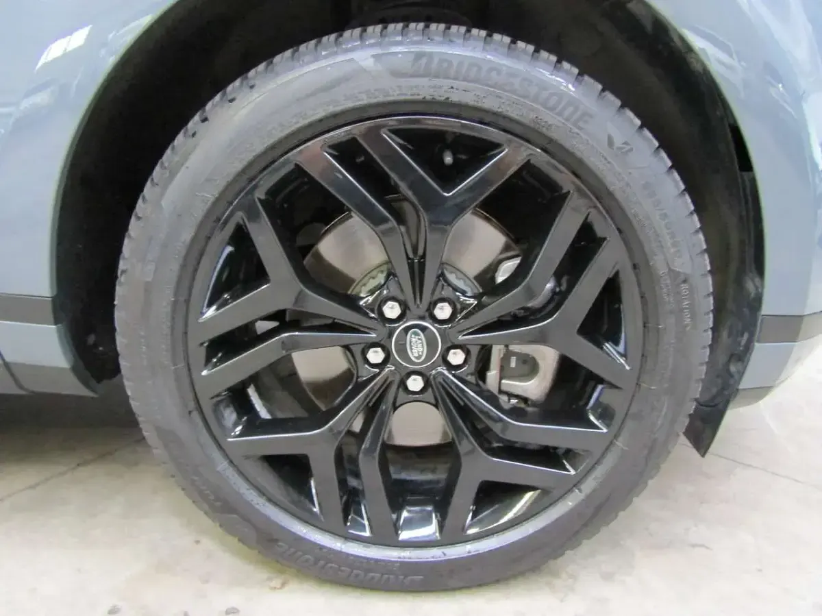 Usata Land Rover Range Rover evoque SE Dynamic 163 CV (119 kW) 2022 Grigio metallizzato SUV