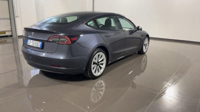 Usata Tesla Model 3 Standard Range Plus 152 kW (208 CV) 2023 Grigio Berlina
