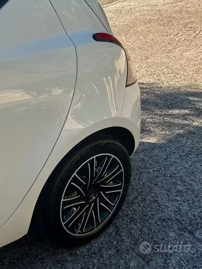 Usata Lancia Ypsilon 2020 Bianco Utilitaria
