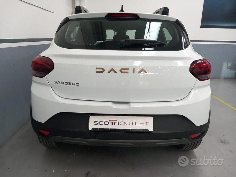 Usata Dacia Sandero Stepway 101 CV (74 kW) 2025 Bianco Berlina