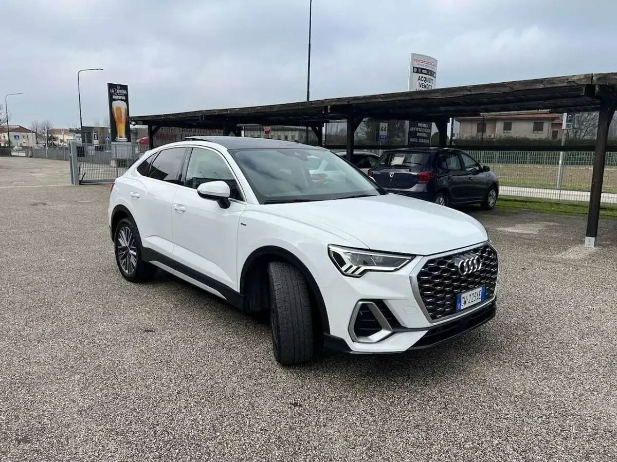 Usata Audi Q3 Sportback S-Line 150 CV (110 kW) 2024 Bianco SUV