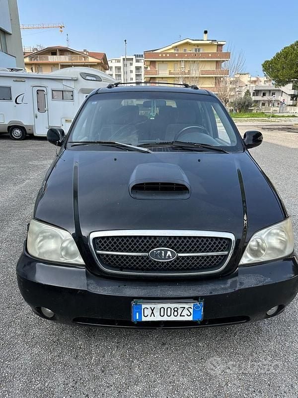 Usata Kia Carnival 144 CV (105 kW) 2005 Nero Monovolume