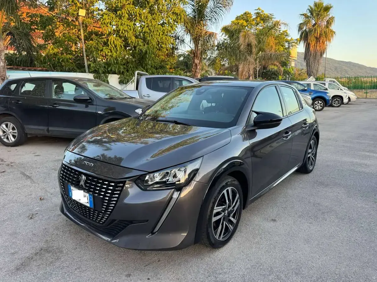Usata Peugeot 208 Active 75 CV (55 kW) 2020 Grigio Utilitaria