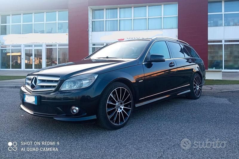Usata Mercedes C220 AMG 170 CV (125 kW) 2009 Nero Station wagon