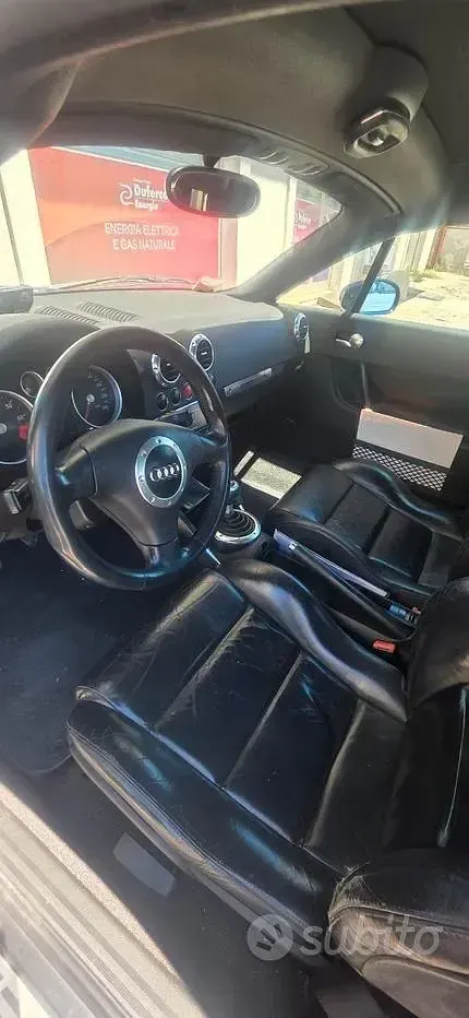 Usata Audi TT Roadster 179 CV (131 kW) 2004 Bluazzurro Cabrio
