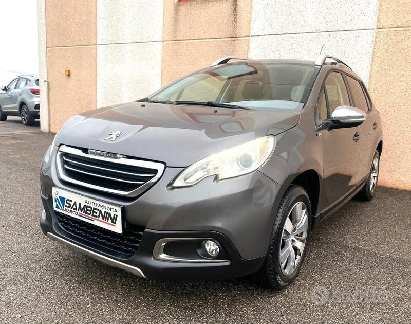 Grigio Usata 2014 Peugeot 2008 Active SUV | 7400 € (Molto cara) - Immagine 1/4