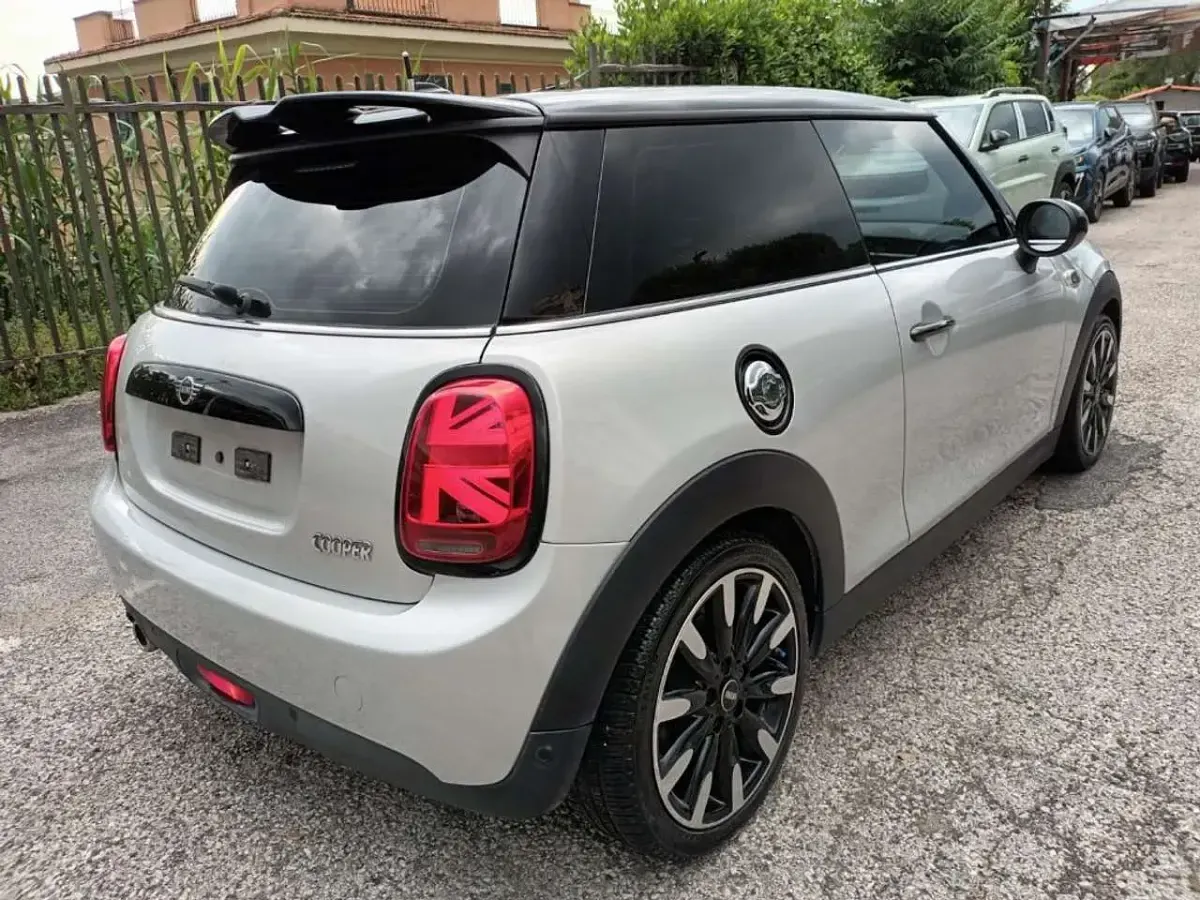 Usata Mini Cooper 136 CV (100 kW) 2019 Argento Utilitaria