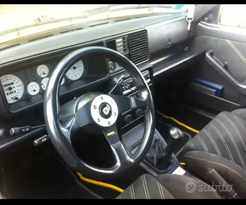 Usata Lancia Delta 181 CV (133 kW) 1988 Giallo Utilitaria