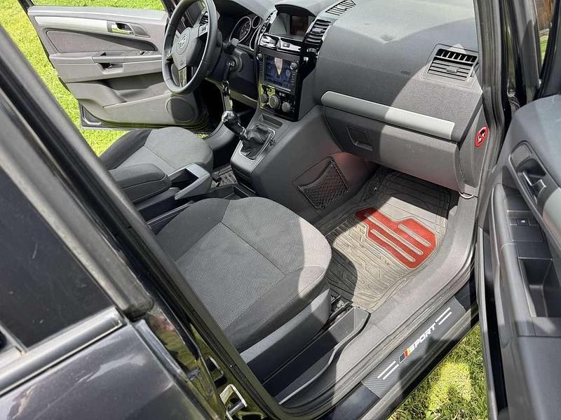 Usata Opel Zafira Innovation 110 CV (80 kW) 2011 Monovolume