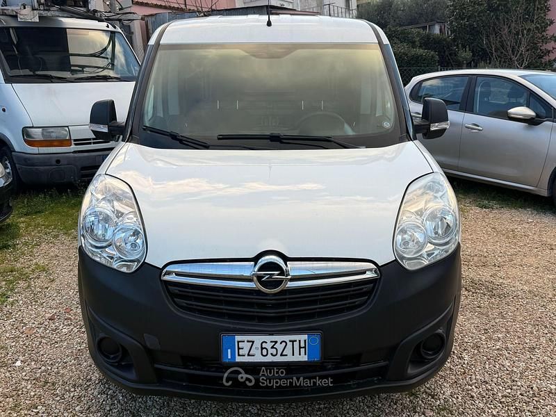 Usata Opel Combo 90 CV (66 kW) 2015 Bianco Monovolume
