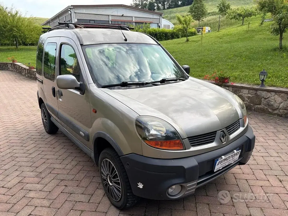 Usata Renault Kangoo 82 CV (60 kW) 2004 Verde Monovolume