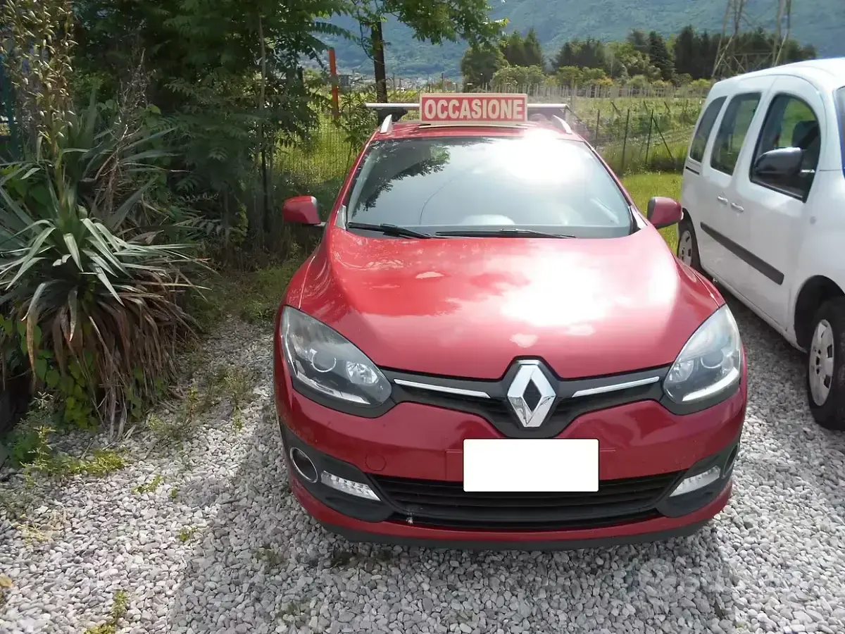 Usata Renault Mégane GrandTour 110 CV (80 kW) 2015 Rosso Station wagon
