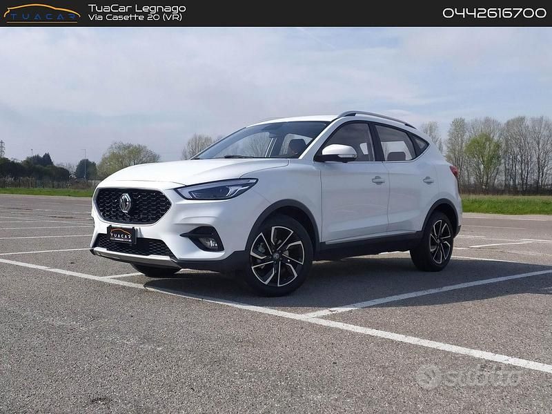 Usata MG ZS Luxury 106 CV (77 kW) 2024 Bianco SUV
