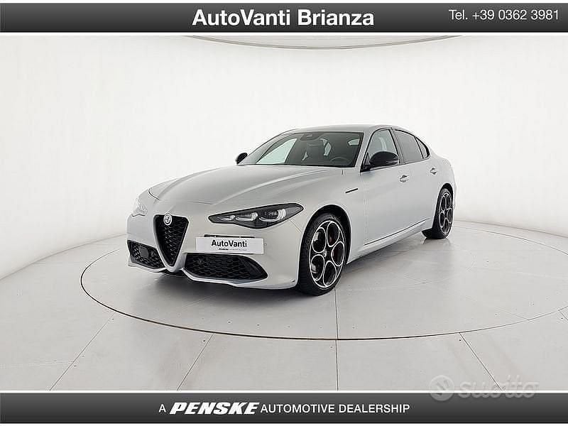 Usata Alfa Romeo Giulia Competizione 211 CV (155 kW) 2023 Grigio Berlina