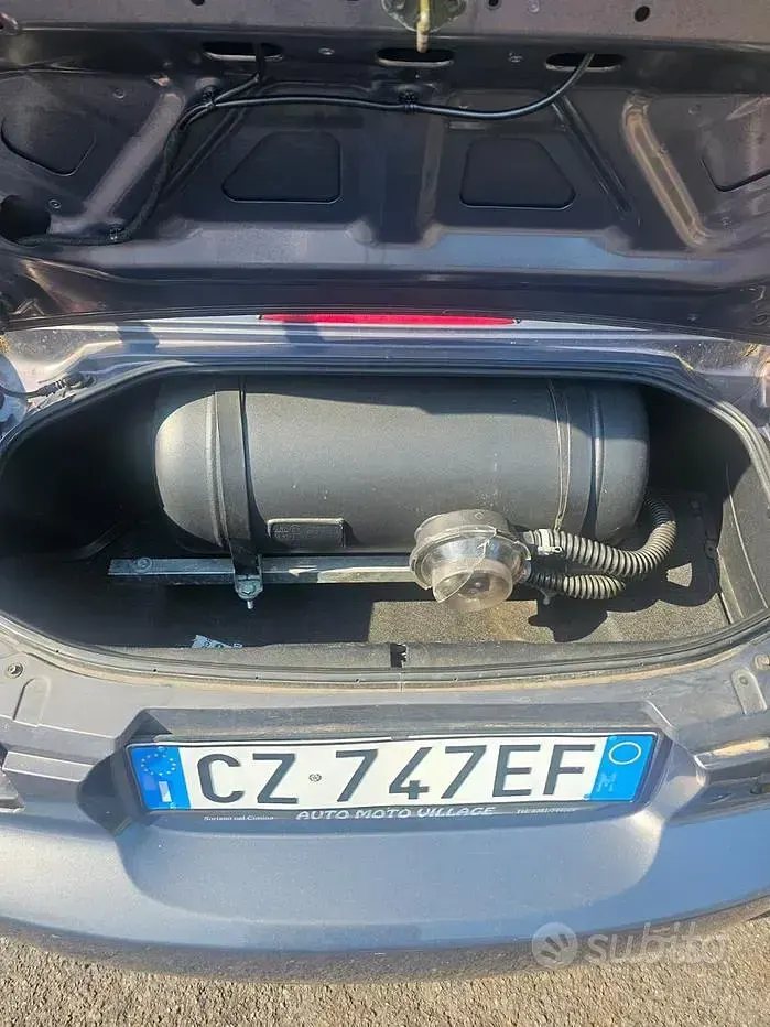 Usata Mazda MX5 126 CV (92 kW) 2006 Grigio Cabrio