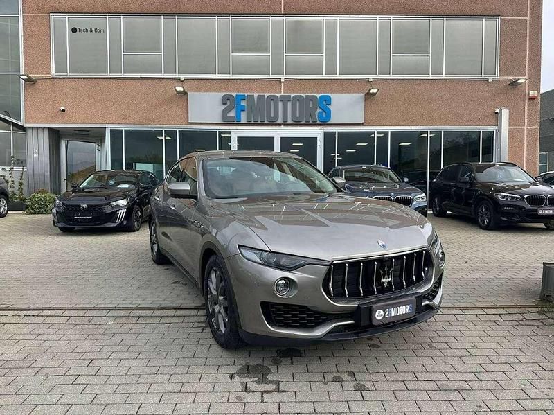 Bronzo Usata 2016 Maserati Levante SUV | 21.900 € (Buon prezzo) - Immagine 1/4