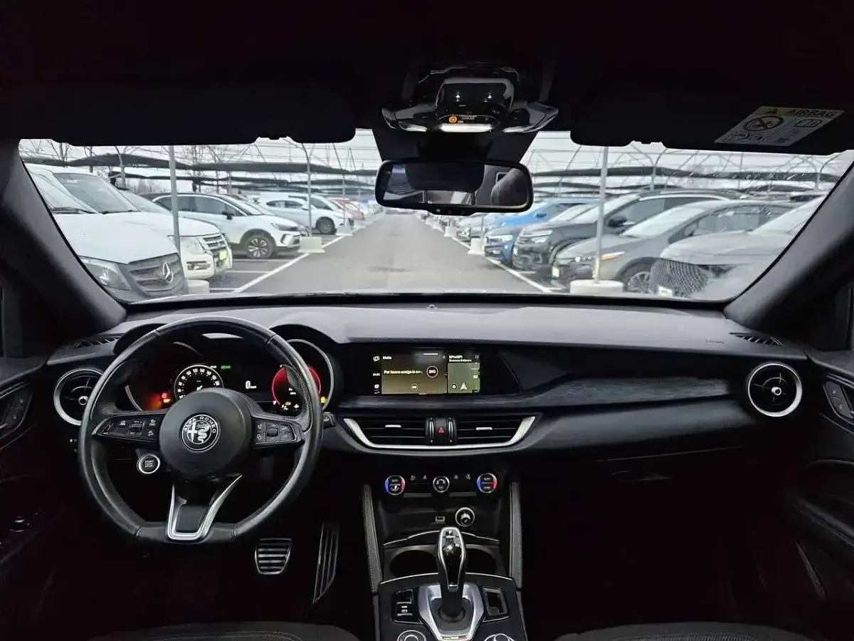 Usata Alfa Romeo Stelvio Super 209 CV (153 kW) 2023 Grigio SUV