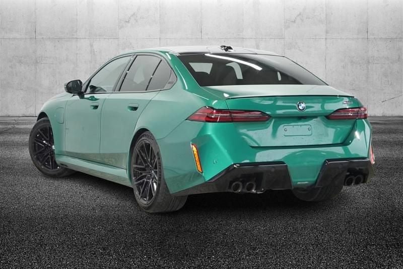 Usata BMW M5 Comfort Edition 727 CV (534 kW) 2025 Verde metallizzato Berlina
