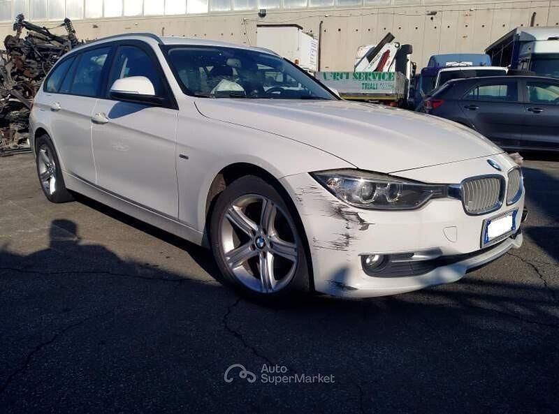 Bianco Usata 2013 BMW 316 Station wagon | 3999 € - Immagine 1/4