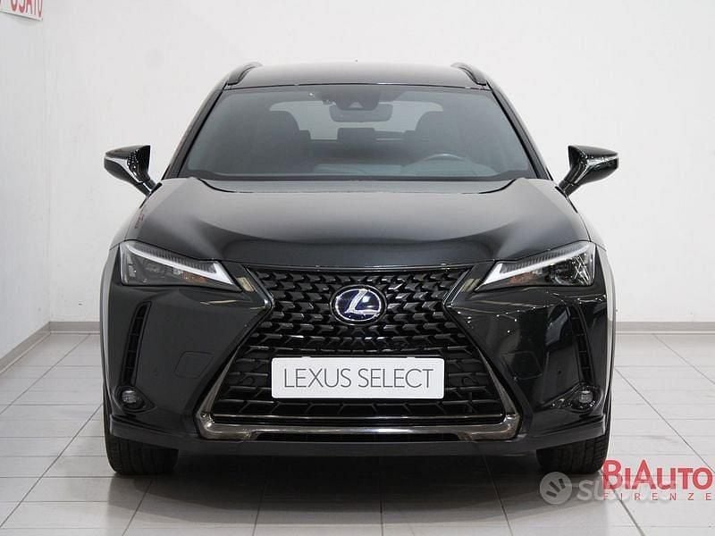 Usata Lexus UX 250h 184 CV (135 kW) 2021 Nero SUV
