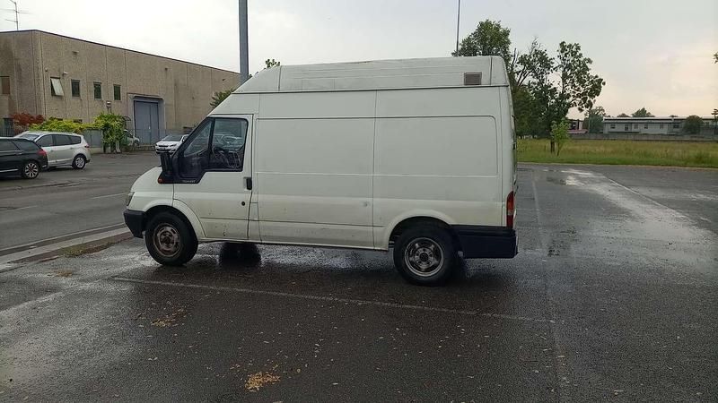 Usata Ford Transit 90 CV (66 kW) 2002 Bianco Furgone