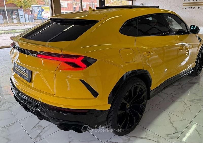 Usata Lamborghini Urus 650 CV (478 kW) 2020 Giallo SUV