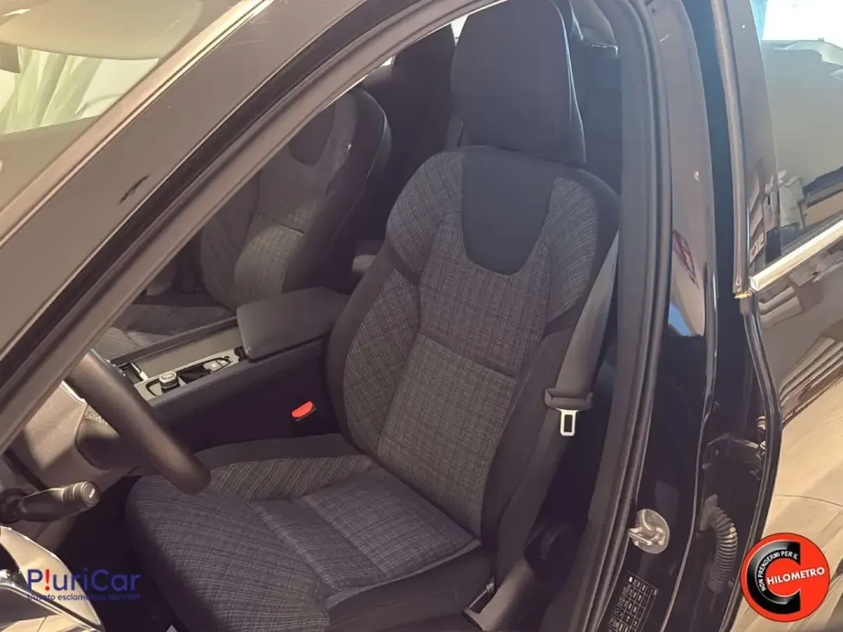 Usata Volvo XC60 197 CV (144 kW) 2024 Nero SUV