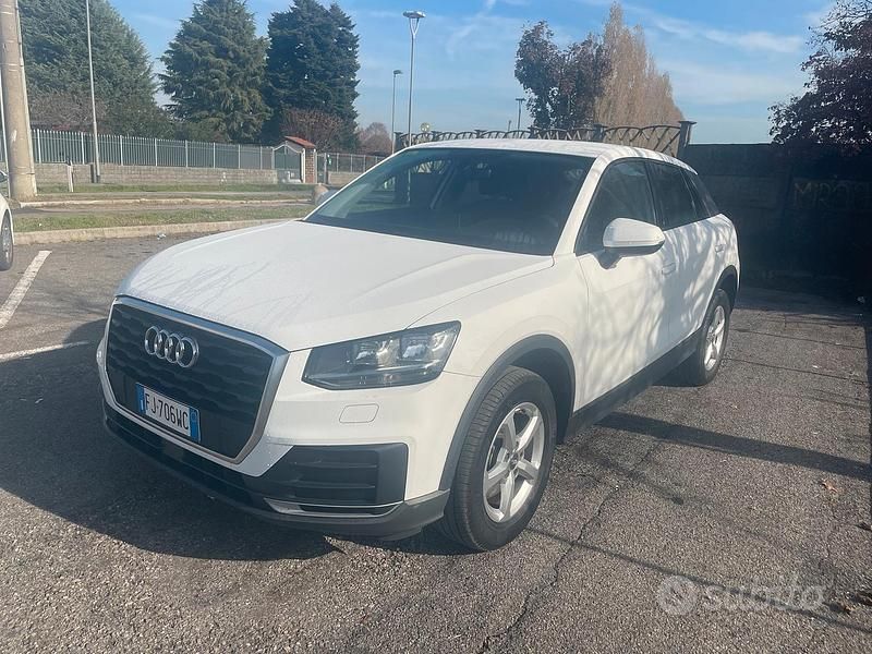 Bianco Usata 2017 Audi Q2 Business SUV | 15.990 € (Buon prezzo) - Immagine 1/4