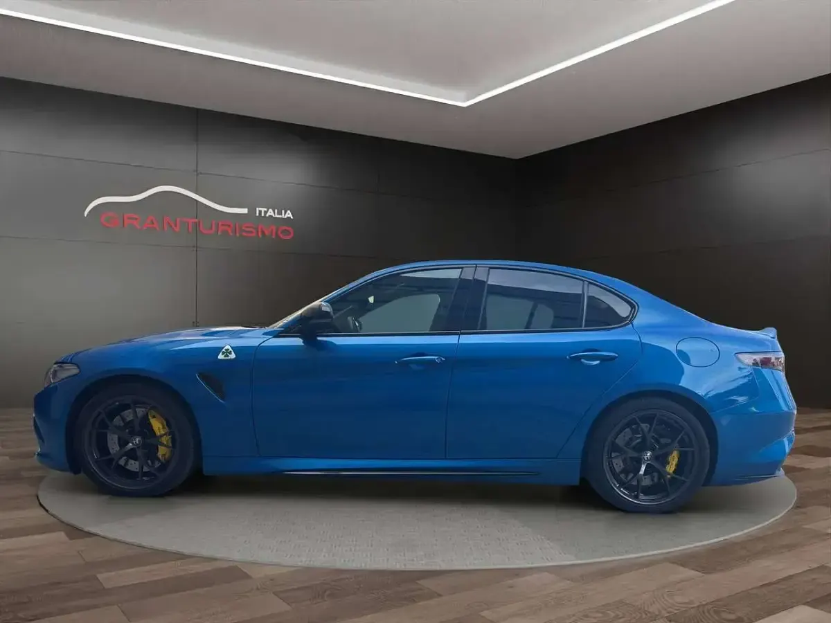 Usata Alfa Romeo Giulia Quadrifoglio 510 CV (375 kW) 2023 Blu/azzurro Berlina