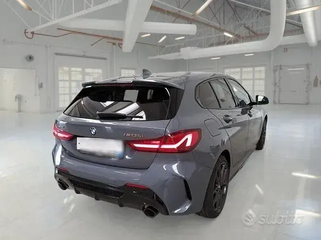 Usata BMW M135 306 CV (225 kW) 2021 Grigio Utilitaria