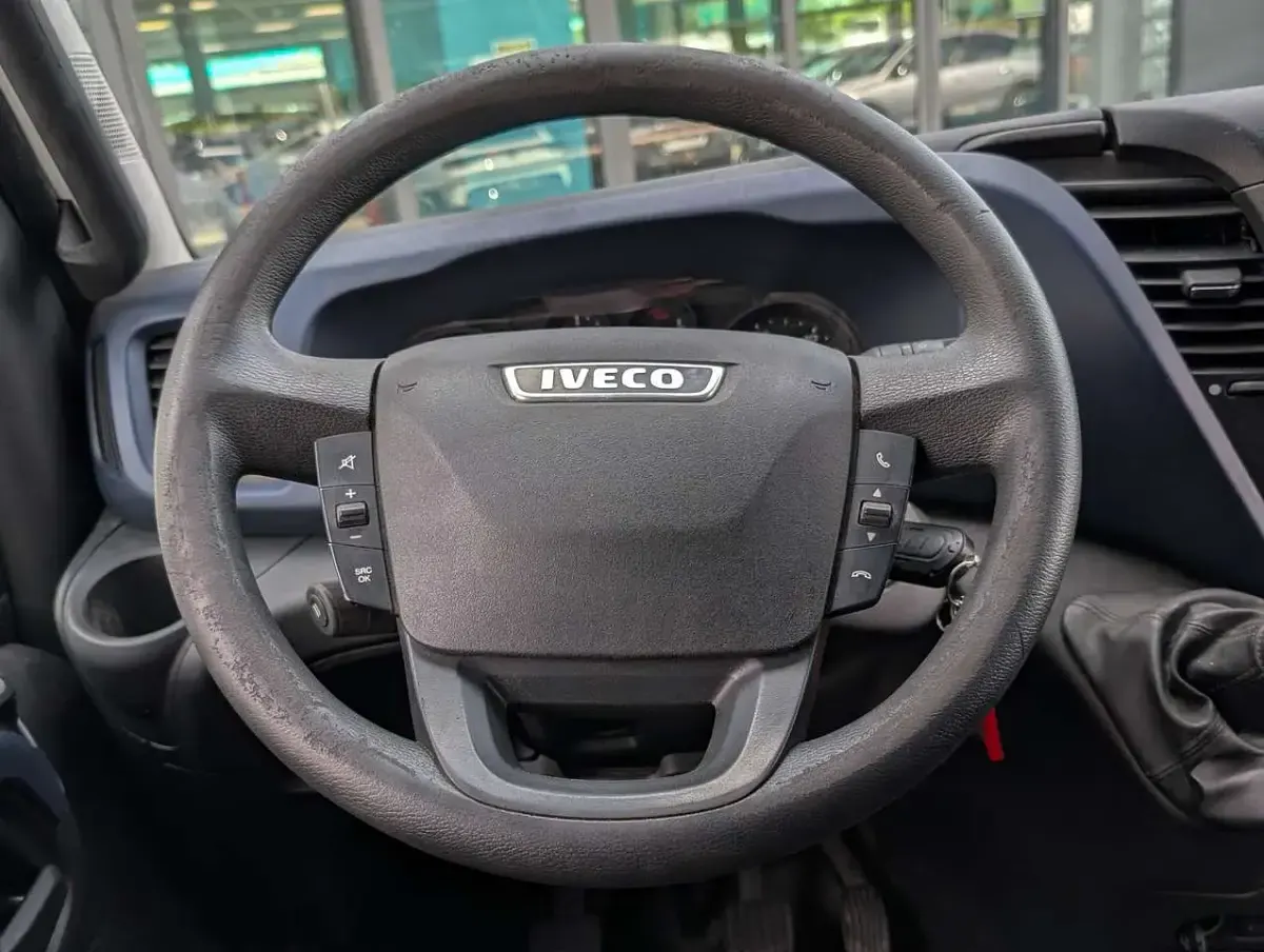 Usata Iveco Daily 136 CV (100 kW) 2020 Bianco Furgone