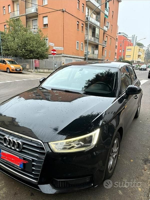 Usata Audi A1 Sportback 90 CV (66 kW) 2015 Nero Utilitaria